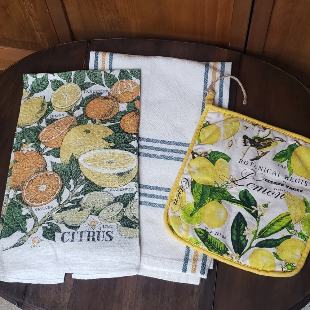 Kitchen Linens Towel Pot Holder Bundle